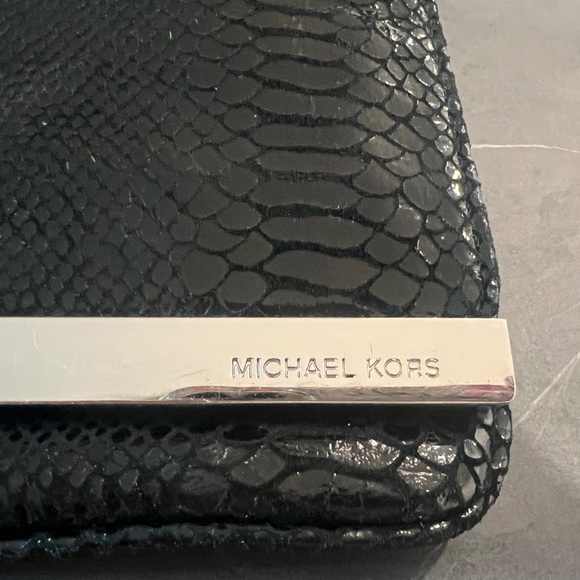 Michael Kors snake print clutch with strap - Picture 4 of 5